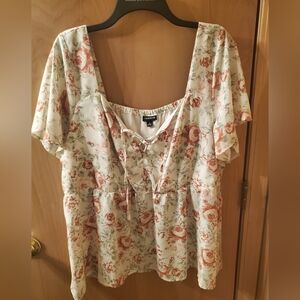 Torrid, Size 2, Cream and Pink Floral Blouse